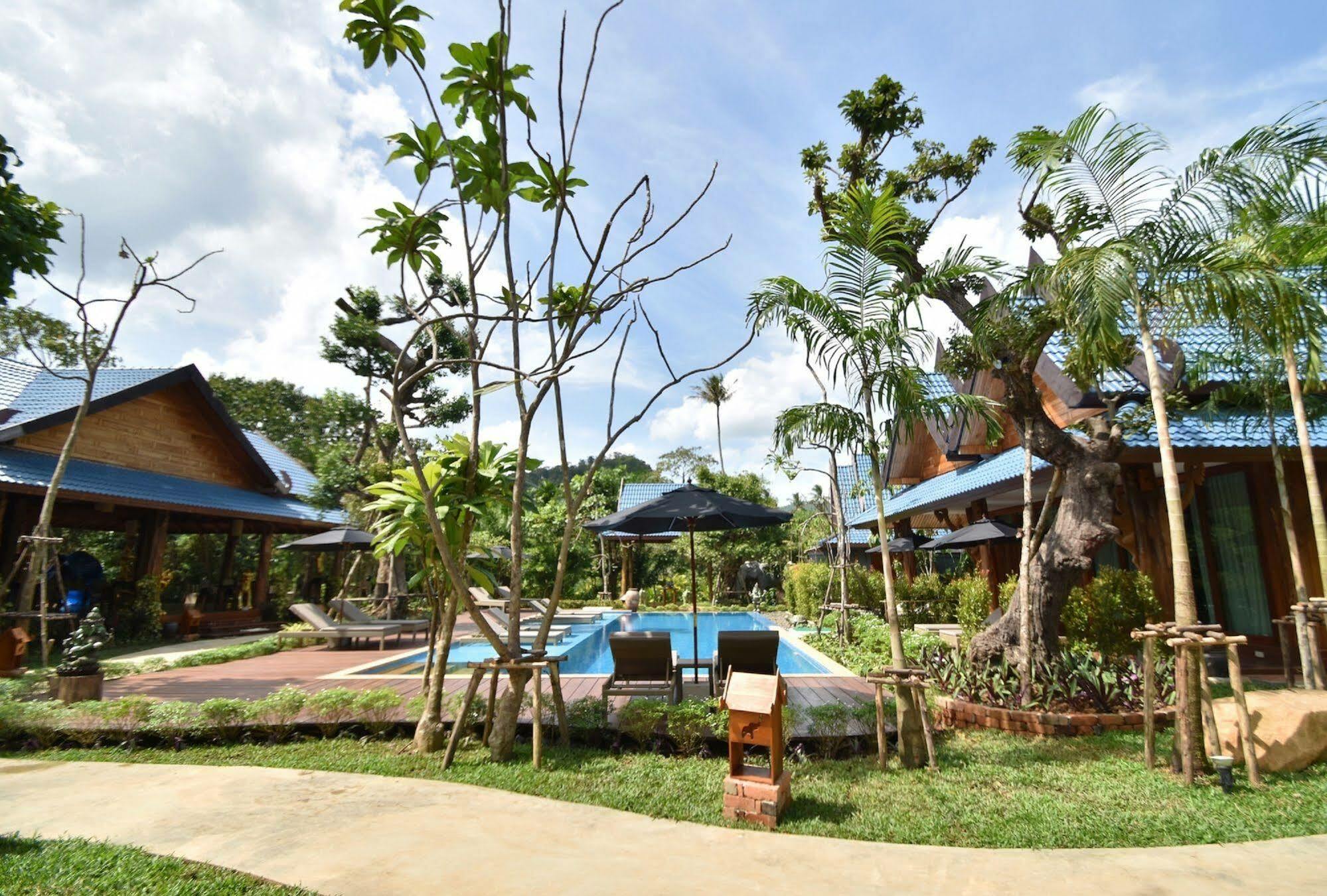 The Nine Thipthara Klongson Resort Ban Nong Thale Exterior foto